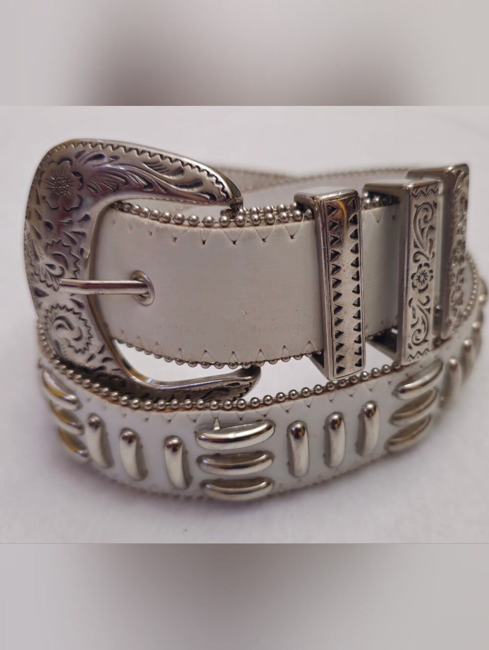Beautiful White Silver Studded Belt Western Cowgirl Cowboy Size Small